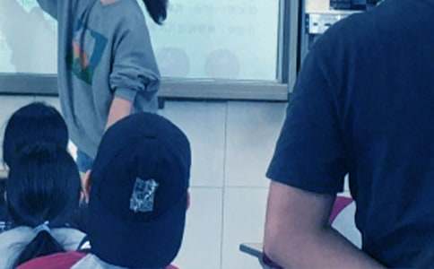 С����нMС�Y(ji��)8ƪ�����]��