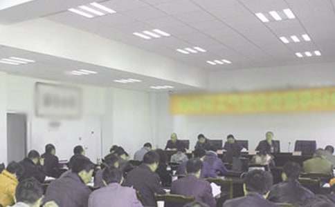 ��(j��ng)Ƹ���v��