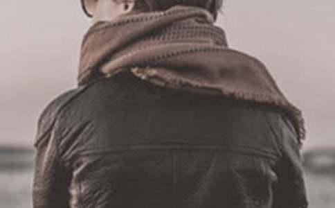 �r�����������E����