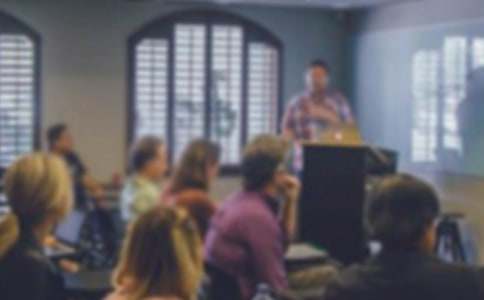 �C(j��)��(ch��ng)�����ˆT��(g��)�����M(j��n)���E���v��