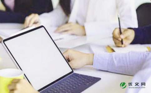 �b������