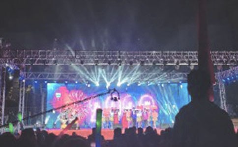 看雜技團表演的作文