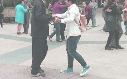 �P(gu��n)�ڳ������f�f��Ʒ(4ƪ)