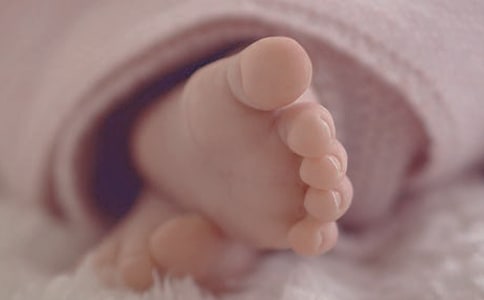 新生兒出生證明