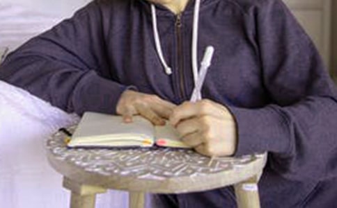 ���������x��У�ͨ��18ƪ��