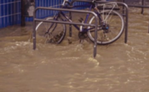 城市中遇到洪水該如何自救