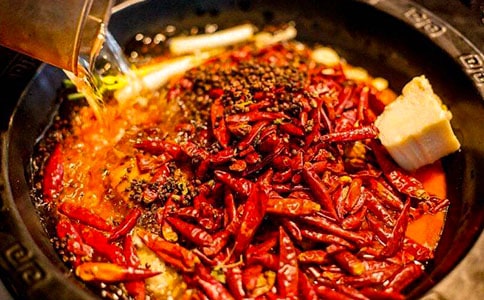 [��Ʒ]�Ի��?zh��n)��?/></p>
<h2>�Ի��?zh��n)��?</h2>
<p>��������ǰ���������ְ֋������Һ������Լ����������ȥ�԰�ūë�ǻ�偡�</p><p>���������҂����ĺ��������c(di��n)��͵���������߀���ҵ�һ��(g��)ɳ�l(f��)λ�á��҂��x�˷���偵���һ�ݞ��u����һ�ݾ�Ʒ������һ��ë����߀�С���</p><p>�����c(di��n)��ͣ��Ϳ������u������������u�ϣ����o�������'�ǳ���ζ��Ҳ�͋�����������������ĕr(sh��)���Ҳ����u��������������֡�ͬ�r(sh��)�ҿ�Ҋ��ţ��������u�ϱ�ֻ�����������S���������ˣ����s�oȥ�Q��ֻ��ϧ���M(f��i)��һ��ţ�����u�ϡ�������u���У�֥���u����ˣ�������߀��һ�c(di��n)�������������ͱ�����˶��f�ǳ��ó����ҳ���Ҳ�ǳ���ζ��</p><p>�����@�r(sh��)ë���ρ��ˣ�����(w��)�T�o�҂����ÿ�˶�����һ�K��߀ʣ�����K���ְ�߀������Ͱ�ë�������һ���ӣ������������˃������犲œ��ρ������o�҂�������ﶼ����һ�K����һ�L��ѽ���ϡ��ϵø���������(d��ng)������������������������S���ҿ�Ҋ���ϒ������������挑����ë�ǿ����ϰ����̣�15��犼��ɳ���ѽ���ְֶ����˃ɷֶ�犣��ֲ����@ô�����Ҍ�(du��)�ְ��f����</p><p>����֮��������?gu��)�������ȥ�溣���������@�λ��֮���mȻֻ������(g��)�����߀�ǳԲ������»��҂�Ҫ��(ji��)�sһЩ�����c(di��n)Щ������֮���@�λ��֮�úܸ��d����?y��n)���׌��֪����ë�ǵ��̷��?/p><h2>�Ի��?zh��n)��?</h2>
<p>�������҂�?n��i)����K�����Iϴ�C(j��)�r(sh��)�����K�������ڸ���(d��ng)������������(w��)�T��һֻС�ɵ�늻�偮�(d��ng)��ٛ(z��ng)Ʒ�ͽo���҂�����С�͐۳Ի�偵��ҽK�ڲ����X���S�r(sh��)�ܳ��ϡ���側�͡�����</p><p>�����ڶ����糿���ҺͰְ֋���ȥ�r(n��ng)�Q(m��o)�Ј��I�˷۽z���Ź�����ˡ���������ᘹ�����(zh��n)�����偳ԡ�</p><p>��������偺ÇD������ Ҋ�ˋ����ĺ�����æ�����Đ۵ĕ���ֱ��������</p><p>�����Լ����Ļ�偾��ǲ�һ�ӣ��������_��͸���Ĳ����w�����Z���������S�õ�����һ���������͏d���D�r(sh��)��M�˻�偵���ζ����</p><p>�����������С������������S�಻���۵�`С�����ڡ����s�Z����y������������һ��(g��)��(g��)��(y��n)���ľ��������ھ����҂����ܠC�������ٳԣ���Ȼ�����ؓ(f��)���ɱ���ζѬ���l�l�ʿ�ˮ����������@Щ�������ӓ���һ�K���������������������ϣ�����������ʹ�����������ֻ�X�ö�����һ�F(tu��n)����Ӳ�����c���@���^��һ��(hu��)�������Ӳź���Щ��</p><p>�����������س����C�ĳ���ȥ�c�ӕ�(hu��)�ܻ��ģ����ְ���(g��)��W(xu��)���ƵĽ̌�(d��o)�����䌍(sh��)���Լ�Ҳ�����̻��ʵسԻ������</p><p>�����ҽ����֊A��һ�ѷ۽z���������������ֻ ��֨�һ��߀�]���ҷ���(y��ng)�^�����Ƿ۽z���ѱ�һ�ɏ�(qi��ng)����������M(j��n)����������</p><p>�����ְ֋���Ҳ����ʾ����һ��(g��)ʹ�Ž������һ��(g��)ƴ���Ȝ����҂�һ���˰������������������˾���������ʣ�µ���ֻ�ЈA�A�Ķ���������Ě�ζ���ޣ�߀�����H�������ܰ�ļ�ͥ��Ϣ��</p><h2>�Ի��?zh��n)��?</h2>
<p>���������ˇ�֮��������ʳ��������ÿ��(d��ng) ���@��Ԓ�����ҾͰ��಻ס��(du��)���ջ�偵��Ԑ���</p><p>���������Ė|����ʽ�����������ˣ��������۽z���������~�衭����������������ɫ�Ĳ����������ð������˵���ζ�����Ȳ������؊A��һ�K�Ͷ����������M(j��n)����ʹ��һ�����˳�����ԭ���Ͷ���߀�]��͸��Ӳ�������ְ֋��������ǪN��.���ӣ���Ц�����������ǣ��Ҿ͌W(xu��)���ְ֋����Ę��������ĵصȴ������K�������е�ʳ�ﶼ��͸�������֊A��һ�K�Ͷ����ŵ������������ѽ�������ִ��һ�������˳�����ԭ�턂���˵��Ͷ���߀�]�ś����ְ�Ц���f�����@���ļ��Բ��˟ᶹ������</p><p>������еĜ�����ཹ�ཡ��ط��v�����S�಻���۵�С�����ڡ����s�Z����y�ģ���ζ��ʳ�﷭�LҲ���L�������˴����������������Ƈ�(y��n)���ľ��죬���ھ����҂����ܠC�ܠC�����˺����ؓ(f��)���ɱ���ζѬ���l�l�ʿ�ˮ���ң�������@Щ���ÿ��ӊA��һ�ðײ˾��������������Ϝ��R���ҵ��ֱ����������r(sh��)׃�ɼtͨͨ�������֊A��һ�Kз����M(j��n)�������ٺ���һ�뜫����������һ����ζ�·���һ�F(tu��n)�һ��������������퇵���^���������������������</p><p>���������ˇ�֮������偷ǳ��á�������Ԋ�d��l(f��)���������b������</p><h2>�Ի��?zh��n)��?</h2>
<p>�����������ҺͰְ֋���ȥ�ԣ���偣���</p><p>�����������@�ӵģ��҅��ӣ��W(xu��)У���e�еġ���ِ�����˵�һ�����ֱ��xȥ�h��ِ���@���˽�(ji��ng)��߀�õ��˪�(ji��ng)��200Ԫ��</p><p>�����@��(g��)��Ϣ�ܿ�����˼��LȺ������ÿ��(g��)���L����ٝ�p�����ְ֋���֪�����������������Q������ȥ�Ի�偡�</p><p>�����҂�������偵�������4�Pţ���һ�Pţ���衣��һ��(hu��)�����M偵�ţ����ζ�Ͷ����҂�ʳ��������ţ��һ������҂������̻��ʵس������������@ţ�������������治һ�㰡��һ�D(zhu��n)�ۣ��ױPţ��ͱ��҂�һ�߶��������҂��ֽ��ˎױPţ�����ְ�ؓ(f��)؟(z��)��ţ�����S��ţ�ⲽ������������ҵ�.���^�_ʼ�l�l����߅���L(f��ng)���ְ֋����ʿ�ˮ��������˷����K�����ڶ���ţ���̺��ˣ��҂������̻��ʵذ���Щţ��o��������ְ��֌�������ţ�����M(j��n)��</p><p>�������@�����҂����˳������˽���һ�����˾űPţ���ʮһ�Pţ�������Ե��ҵĶ��ӈA�L�L�ģ�����һ��(g��)��Ƥ���������(d��n)����һ��С�ľ͕�(hu��)���ˡ�</p><p>�����������@ţ���偳Եÿ����^�a����</p><h2>�Ի��?zh��n)��?</h2>
<p>�����W(xu��)У�ČW(xu��)��(x��)���ĽK�ڽY(ji��)�����������ĕr(sh��)�����ҵļ��ڕr(sh��)���ˣ����x�ČW(xu��)У��ȫʳ�ތW(xu��)У��ֻ��ÿ�ε��µײſ��Իؼң������Ҍ�(du��)��������ʮ��������������һص���Ψһ��Ը�����ǳ�����ζ�Ļ�偣�ֻҪ�ܳ������Ҿ��ĝM��������</p><p>�����ص������������е����鶼æ��֮���������Һ͋���һ��ȥ�����I������һ�M(j��n)�������Ҿ�����������'Ұ�Rһ�����������Ʋ�ס���҂���ȥ���u����ĵط�����ȥ���u�߲˵ĵط���Ȼ�����I�˺ö����ϣ�����҂����]���k�����ȥ���ֽo�ְִ��Ԓ�������܇�Ű��҂��ӻ�ȥ��</p><p>�����ص��ң��҂��_ʼ��ʰ���е�ʳ������(d��ng)���е�ʳ����ʰ��֮������ĕr(sh��)�g�c(di��n)Ҳ�������҂���偵ל�(zh��n)�����һ�_ʼ�µľ������⣬��?y��n)�����۳Եľ����������ҊA���������͵��Լ�������ĕr(sh��)����������M��ĕr(sh��)�������������͞��˳Ե����@һ�Σ���ʮ�ֵ��_�����ҏ�С�ͺ�ϲ�g�Ի�偣��ְ֋�����ϲ�g�����п������z������</p><p>��������Ļ�偷ǳ�����ζ���»ص��ҵĕr(sh��)������߀�Ǖ�(hu��)ȥ�Ի�偣��mȻ������c(di��n)�韩����������(du��)�ڇL������ζ�����ǟo���γɌ�(du��)�ȵ���</p><h2>�Ի��?zh��n)��?</h2>
<p>��������r(sh��)��(ji��)�����L(f��ng)͸���҂���Ę�a�����҂�������</p><p>�������@��(g��)�r(sh��)�����������m�ϳԻ�偵ļ���(ji��)����</p><p>��������ŌW(xu��)���������ڻؼҵ�·�ϣ��o����ɵ؆������������������ʲôѽ���������ش𣺡�ţ���偡����� ���@�Ă�(g��)�����D�r(sh��)���񶶔\���Ȳ������؛_�ؼ���</p><p>����һ�������Ҿ�׷�����̣�����偺��ˆ����������f�����e����߀�]�������҂��Ȱְ֋����؁�һ����������������ҡ������L�@����ֻ�������I(y��)�M(j��n)�l(f��)�����ǣ�߀��(hu��)�鲻�Խ�������ţ�������]��������</p><p>�����ò����װ��^�����I(y��)�r(sh��)�g���K��ӭ������ζ��������</p><p>����ţ����һ���ρ������_�w�ӣ����ğ����h���ρ����Ѱְֵ����R�����ˌ��F������Ҳ����ཹ�ཡ�ֱð��һ����һ�ᣬ�����Ĝ�����@���Լ��ı������A��һ�K���ɫ��ţ�⣬մ�ϝ��Ĝ�֭��ҧ��ȥ��qq�����ġ����治�H��ţ����߀��΢΢���S���������t�׵�з��������Ҳ���S�׵����޲�����ɫ��Ģ�����Gɫ��'��ˡ���</p><p>�����Ե�����ˣ��K�ڿ��ԳԷ۽z����������ķ۽z��һ�������С���һ�ͻ��M(j��n)���������͸����(x��)�L�ķ۽z�ڸ����ǺØO�ˣ�</p><p>��������r(sh��)��(ji��)����偑�(y��ng)ԓ�������m�ϵ�ʳ������</p><h2>�Ի��?zh��n)��?</h2>
<p>��������������ܶ��˶��_ʼϲ�g�Ի����</p><p>�����P(gu��n)�ڻ�偵�偵������ϲ�ò�һ���е�ϲ�g���������е�ϲ�g�嵭�����Ǻܶ��偵���Ƴ����x��偻�����һ��һ��С�����</p><p>�������X�ìF(xi��n)�ڳԻ����Ҫ��һ��(g��)�������{(di��o)��Ʒ�ܶ������H�мҳ��L���u�����}����߀�л����u��֥���u���Լ�һЩ���ĩ�����[ĩ�ȵ������^���^�ӵ�һ�c(di��n)���������{(di��o)�϶����˾�����һ�˶�Ҫ6-10Ԫ���ң�����@��������С�Ե����һ�D����</p><p>�����Ի��߀��һ�c(di��n) �ǲ�Ʒ�࣬�����ò����J(r��n)�����Ĳ�����ĺ��ٺ��������f�c(di��n)ȝ��������c(di��n)���}����Ҳ�ܔ�(sh��)���K��(sh��)���f������ȥ��偵����ȥ�Ԃ�(g��)�Շ�����t�ڼ�����ԒҪ��(sh��)���Ϻܶ���</p><p>����ǰ��������ȥ������c(di��n)ţ�✫���ؼҵ�·����ͻ�l(f��)�����X��Ҫ���Լ�����偳���������·�^�ĳ��������c(di��n)������㹽����S�������Ͱ���ƽ�r(sh��)�ڻ�偵��￴����`�˘��I��һЩ�ؼҡ�</p><p>������?y��n)�ţ�✫�����ͱ��{(di��o)����ζ���ص�����ֻ��Ѳ�ϴ�Ƀ��ͺõģ��ќ����_���Ѹ�ʽ���ӵĲ�һ�c(di��n)�c(di��n)�ص��M(j��n)ȥ���죬�Ұl(f��)�F(xi��n)ζ����ȫ��ݔ�o��偵��������P(gu��n)�I�����@�ӳ�Ҳ��(sh��)���c(di��n)����������Ҫ��һЩ��ΨһҪ���ľ����_ϴ�±P����Ҳ��������ʳ����</p><p>�������X��Ҫ���Ժ���Ի�偵ĕr(sh��)�򣬿������@�ӇLԇһ����</p><h2>�Ի��?zh��n)��?</h2>
<p>�����f���ؑc�������Ȼ�͕�(hu��)�뵽���������Ļ���ж����������ゃ�϶����󲻵���</p><p>�����ؑc����������P(y��ng)�ĺ����҂���ȻҲ�Ǜ_������������������҂����ܳ�̫���Ĳˣ������c(di��n)���x��偵�����һ��(hu��)����ρ�������ǰһƬ�t��ֻ�����g��һ�c(di��n)�ǰל�����߅һ����������һ���ǽY(ji��)�K��ţ���������҂��@Щ���ܳ������Ϸ������@đ��(zh��n)���Bƽ�r(sh��)��Ԃ�ܳ������X����Ҳ�ʰ����L(f��ng)������������һ����ζ���Y(ji��)���҆���ʮ���犲ž�һЩ��������߅������Щ�����Եý����ζ�����������������������</p><p>�����_ʼˢ�����ζ���Ұ�һ�l���~͵͵���M(j��n)���������L�L����ζ���������Ϳϵ»���`�����u�ȵ����ж��^(q��)�e���Y(ji��)���ҲŇL��һ�ڣ��͸��X�۾����Ѫ�ܶ�Ҫ���_�������������Ҫ�����Ƶ����������@��ֱҪ����ͨ����Щ���Ҫ���ώױ����X���쿴�������ǂ�(g��)�����������ȥ�Lԇ�ˡ�</p><p>�����@һ�D������҂��׺������еĲ˶����������g�ǂ�(g��)СС���圫������߅��������ţ�Ͷ����˔[�O(sh��)��������������҂�Ҳ���ǇLԇ��һ���ؑc��偵�ζ�������ؑc�Ի�������L��֪����һ�L��һ����ͻȻ����һ��Ԓ����һ�N���С��ؑc������</p><h2>�Ի��?zh��n)��?</h2>
<p>���������Ҷ�ϲ�g�Ի������Ҳ��(du��)��Ҳ��ϲ�����O�������Ҽ���ҲҪ��һ�D��ζ�Ļ�偣����ǋ����ڲˈ��I���������Ź��������ţ��Ͷ�������</p><p>������һ��(hu��)����������е�������偺ÿ�������һ �������ĺ􆾾��R���ܵ��N����ȥ�������������Լ����Ļ�偾��ǲ�һ�����������_͸�������w�����_һ�����ҵĿ�ˮ��������������Ѹ������һ�ѵ������ڲ�����߅��</p><p>�������ѽ�(j��ng)�_ʼ���̻��������������ӓ������е�һ�Kţ����һ���Ӱ�ţ������M(j��n)��������ֻ�X��ţ����һ�F(tu��n)�����Bæ���˳����������������e��������Ҫ�Cȥ�������ְ���(g��)��W(xu��)���Ƶ���߶�������䌍(sh��)���Լ��Ե�Ҳ�Ǻ���˹���������֊A����һ�ѷ۽z��ֻ Ҋ�����һ��߀�]�з���(y��ng)�^�����Ƿ۽z�㱻һ�ɏ�(qi��ng)������������ҵ�.�����������˕r(sh��)������һ���ý�(j��ng)ɳ���Č�܊�������l(w��i)���Լ��ļ҈@���c�����߂�?c��)�Ѫ�^��(zh��n)����(j��ng)�^һ�����ҵ��������������Ⱥ���������ˌ�܊���۽z�T�����r��ָ�]�����Ҿ���һ����(zh��n)���պյ�Ӣ�����������A�L�L�Ķ��������ǝM����</p><h2>�Ի��?zh��n)��?0</h2>
<p>�������죬���ϻ������Ո(q��ng)�҂�?n��i)��֠������Ǻ��ГƳ�������偡?/p><p>����һ���M(j��n)���￴Ҋ��߅��؛���ϔ[�M�˸��N���ӵ���Ϻ;����Ϸ��h���S����⣬��һ��������������hʎ������������һ���L�L�ļ����������ϔ[��������������ӡ��������b���~���r���߲���������ؐ��������������������҂�?n��i)����x��</p><p>�����Һ͋������˂�(g��)λ���������������f���������óԵ�'�������@�￴�����������������S��Ե��д��з�����ӡ������~�����ݡ������^���r��������������������</p><p>�����ְ�׌����ס�з�����я�����צ���з���M(j��n)����������f����ȥ���������Ȼ���������˃�ƿ�Ъ�(ji��ng)��������Y(ji��)�������Ъ�(ji��ng)�ˣ����Ȳ���������ȥ����(ji��ng)�����ǰְְ�����ס�f�����@�ǃ�������ϵģ����������ك������қQ����ȥ������</p><p>�����҂��_ʼ�Ի�������ְְ��҂����M(j��n)��偵��з�Ƴ����ԣ��������з���_���Ұl(f��)�F(xi��n)�з�����ǰ׵ġ���߀���˻��������ҳԻ������Ե����̻��ʣ�����һ�P��һ�P�����ӳԵÈA�Ĺĵġ�</p><p>���������ó�ѽ���´���߀Ҫ�Ի�偡�</p><h2>�Ի��?zh��n)��?1</h2>
<p>�������˶�������偳��˴�Ҷ�ϲ�۵���ʳ��������Ļ���c��������a(ch��n)����һ�ӵ������������˽�һ�»�偵Ěvʷ����偹ŷQ���Ŷ���������ʳ��Ͷ���ˮ�r(sh��)�l(f��)���ġ����ˡ��������������Ї���(d��)��(chu��ng)����ʳ���vʷ�ƾã���һ�N���ٽ��˵�ʳ�����ܴ��Ķ�����(y��ng)�ǻ��?zh��n)�����r������(j��)���C����(zh��n)���r(sh��)�ڼ��л�����r(sh��)�����չޞ�������δ�����偵ĳԷ������g��ʮ�ֳ�Ҋ�������ֺ�ġ�ɽ���幩��ʳ�V��������ͬ���˳Ի�偵Ľ�B��Ԫ��������������ɹ�һ�����Á���ţ������</p><p>�������������偲��H�����g���������ҳ���һ�������ġ��m͢�ˡ���������ɽ�u��Ұζ�����һ����ָ��偞��������ԟ�Դ�������ˮ�򜫟��_��������ʳ������{(di��o)��ʽ��ͬ�r(sh��)���ָ�@�N���{(di��o)��ʽ���õ�.偾�������ɫ��߅��߅�ԣ�����偱������б���Ч�����Եĕr(sh��)��ʳ���ԟ���v�v�������һ��������ؾ�����Ƶ�����������Ҫ�ږ|���ط��؄eʢ�С���偬F(xi��n)�ԬF(xi��n)�C�������r���Ͷ���ā�����������m��ɽ��֮�������l(f��)չ���x��偣��������嵭���e����ȡ����������(j��)��(g��)�˵�ϲ�g�Ӳ�ͬ�Ĝ�����ʳ������������������֮��Ʒ�����ֻ׌�҂����H�H����˶�������vʷҲ�S���ҵ��n��֪�R(sh��)��</p><h2>�Ի��?zh��n)��?2</h2>
<p>������������Ҽ��l(xi��ng)����ɫ��ʳ���ҿ�ϲ�g���ˡ�</p><p>����һ�����҄�һ�ص�����������׌�Ұѕ������t�I(l��ng)����У�Ʒ��ڼ���������������˼��T��</p><p>�����҂����ڞI��·���������ƺ�����ʲô������K���ҵ�����һ�ҵ�䁡����������g�����M(j��n)ȥһ������������ζ���ƺ�����ȫ���������������ҵ�.���������@��</p><p>����������������ٝ�@��һ������҂��R�ϾͿ���Ʒ�L������ ���@��Ԓ���ҵ��۾��_ʼ�l(f��)����</p><p>�������M(j��n)���g���ҿ�Ҋ���ҵĎׂ�(g��)�����������Bæ�x��λ�������������^��һ��(hu��)�������Ĳ�����ˣ���Ʒ�L��һ�ɂ�(g��)��偵�ζ�������ܺó���</p><p>�����ҏĴ˱�ϲ�g���˳Ի����������߀�W(xu��)��(hu��)������偡�</p><p>������偷֞��圫�������@�ɷN�Ŀ�ζ���圫�����ù��^���������[��ĥ�����ƶ��ɣ���ζ��ᘌ�(du��)���ܳ�������������������ζ���������ţ����ˮ�������������Լ����N���ϰ���һ�ɂ�(g��)С�r(sh��)�Ƴɵ��������������ǛQ���˻��ζ������Ҫ������ζ����΢����������������׃�B(t��i)����</p><p>������������ؑc����������������С�����ҸҴ�ـ���]���˲�ϲ�g�Եġ�</p><h2>�Ի��?zh��n)��?3</h2>
<p>�������������������f��������Ҫ�Ի������������һꇚgϲ��������������һ�c(di��n)����������һֱ�x������ĸ��X���޲�����һ�_(t��i)�r(sh��)��C(j��)�ܰ����R�ώ���������</p><p>��������������������׃��һ��׃�����S��óԵ������r�tɫ���r����߀�д�G����ˣ����˴������ε�ţ�����A������~�������S�ĸ�������ɫ��ľ���ȵ�����������ֵ�'��һ�N�A�A��ʳ����������׌�Ұ������֮��������������������һ���@�N�|���ҏā�Ҳ�]��Ҋ�^�����Q(m��o)Ȼ�Є�(d��ng)���������s�oȥ������������Ц�ˣ����㿴����ʲô�������f�����㶹�������ֲ��񶹸����������f�����@�N�|�����Ƕ���ѽ��ֻ���^������ˈA�A���Π�����Ŷ��ԭ��������_ʼ��������е�ˮ�W�W�ķ��v������ζ��ʳ�﷭�L�������˴������ߡ�����������_ʼ���̻��ʵĳ��������ڳԵ��^�������Ⱥ������ˡ�ľ���ѓ��֡����r��ָ�]�١�����ˌ�܊���͡��~�����������S���ʳ��Ұ��@Щ��ζ��ʳ��������M(j��n)�����I(l��ng)���Ĕ������ܿ�����������һ�ɶ����oӰ�oۙ��ֻ�Եö�Ƥ�A�ĈA�ĵ�����������Ƥ��߀��ԣ��ϰ��ϋ�Ҳ�������</p><p>��������Ļ�偌�(sh��)����̫�ó�����</p><h2>�Ի��?zh��n)��?4</h2>
<p>����ǰ����ְ��I�ˑ��˻����</p><p>�������挑�����û��������������������ß�ˮ�����ܳԻ��������ÿ�νo�҂�����������������o�҂��Եġ�����������������f����һ������������������Ҽ����҂�һ�������˻�偡�������Ѓɂ�(g��)���ӣ�һ��(g��)���һ��(g��)С��������Á�ʢˮ��С���Á��Ų����҂��Ѵ�������1/3��ˮ����ˮ����ϑ��˻�����Ԏ���ů�����������С���ӡ���������������������˺����衣�ٰ��w���w����</p><p>�����^�˶̶̎���犡������`ů����Ȼһ�´���������ˮҲ׃�÷ǳ��C���w������һ��(g��)�����ǂ�(g��)�A���Á�͸�⡣�Ұѿ��Ӳ��ڈA������Ҋ��С�����m���ͷ������������^��һ��(hu��)������偺�׃����Û���������Ҳ�֪��������Ȼ���������Ŀ�����������ԭ�����Ұѳ���׽o�����������Bæ�ѿ��ӽo����������偺й�Ȼ����������ȥ���^��15��������������ˮҲ����������������ԭ�������������</p><p>�������_�w����һ������Ȼ���M(j��n)�ҵıǿס����������������һ��(g��)���ӷ����������ǳ��óԡ������@һ�л�����ҷǳ��гɾ͸���Ҳ�ǳ��_����</p><h2>�Ի��?zh��n)��?5</h2>
<p>�������ڶ��쵽�������ʮ�ֵ����������҂�һ�Ҿ͛Q��һ��ȥ�Ի����</p><p>�������M(j��n)���偳ǵĕr(sh��)��Ͱl(f��)�F(xi��n)���@��(g��)�������Ի�偵���߀�Ǳ��^���������?gu��)׺�ÿһ��(g��)���Ӷ����M������ÿһ�ҵ�����ⶼ��ʮ�ֵ�.����ÿһ�����ӵ����붼����һ��(g��)���������еğ�ⲻ��������ʹ������(g��)���Ӷ������F�h(hu��n)�@�����҂���������ǰ�A(y��)���ĵ��������ȵ�����λ�ĕr(sh��)�򣬱������x��偵׺Ͳ������ڋ�����ϲ�g�������������x�����x�����һ߅������һ߅�ǲ����ġ����^��һ��(hu��)������������͔[�M�˸��N���ӵ��߲˺���Ƭ��߀������ϲ�g���r�����ȵ����_�˵ĕr(sh��)�����҂�����һ��һ�ӵķ����M(j��n)ȥ���ȵ��˶���������҂����_ʼ�_�ĳ���������</p><p>�����ȳ���˵ĕr(sh��)�����҂�߀�c(di��n)��һ��������ȳ�����ӵĕr(sh��)�����l(f��)�F(xi��n)�҂���ʮ�ֵ����</p><div   id=