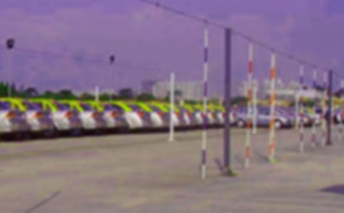 新手晉升實(shí)用手冊(cè)駕校里學(xué)不到的10個(gè)技巧