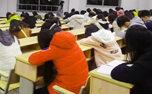 順利通過自學(xué)考試英語專業(yè)經(jīng)驗(yàn)談