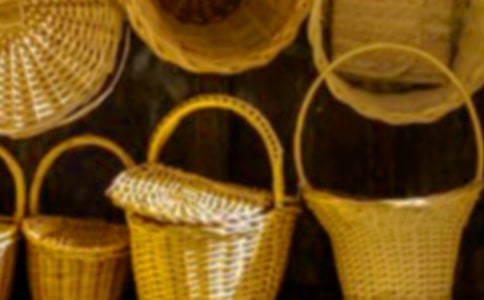 ��j������