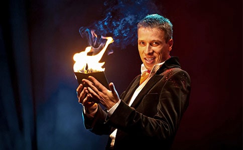 魔術師胖大海作文