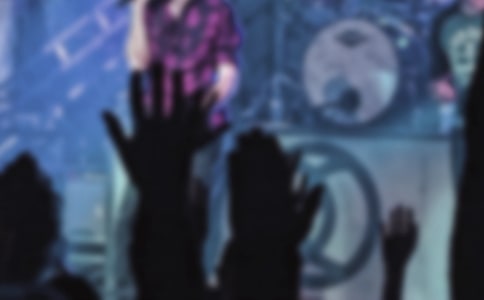 都市熱血勵志偶像劇《麻辣變形計》第1集劇情簡介