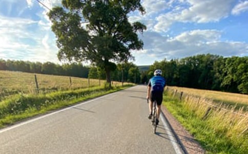 �����T������