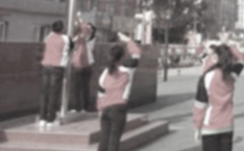 升國旗看圖寫話