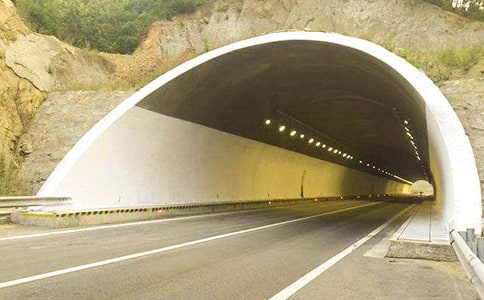 巴拉拉的時(shí)空隧道的故事