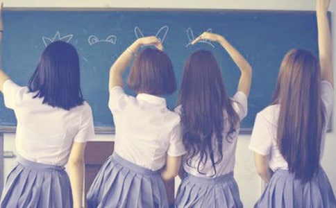 �����ͬ�W(xu��)����300��