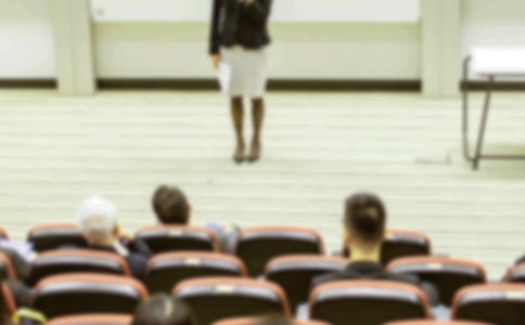 �؄e���]��ӛ���и����~��ʮ�N����