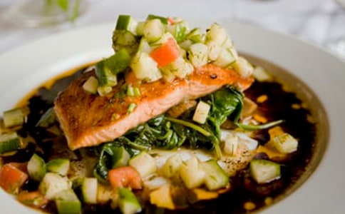 ���M���������