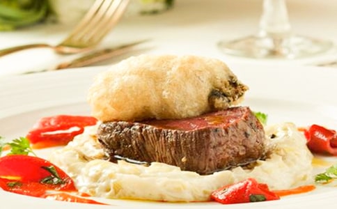 如何在西餐廳優(yōu)雅地吃西餐