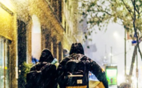 下雪的現(xiàn)代詩歌