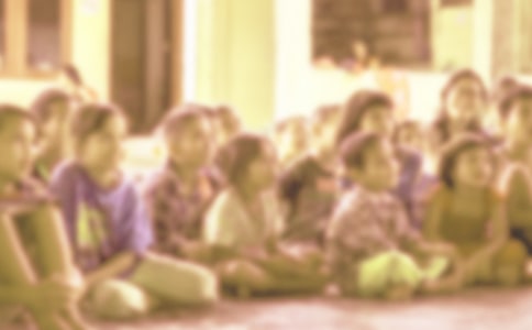 小學(xué)生優(yōu)秀作文:我愛(ài)日月湖