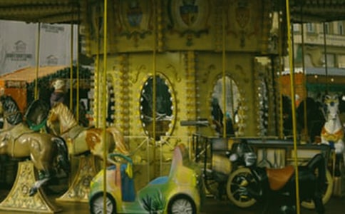 旋轉(zhuǎn)木馬的說說