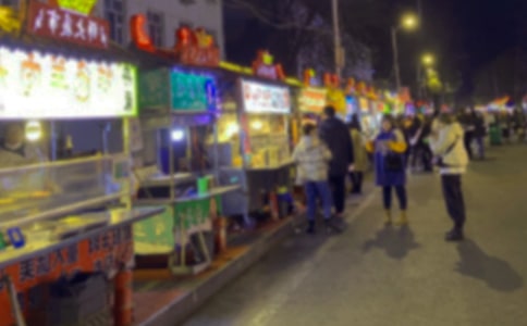 行走在順德夜市中作文(通用7篇)