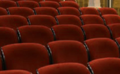 �������AӰ�u