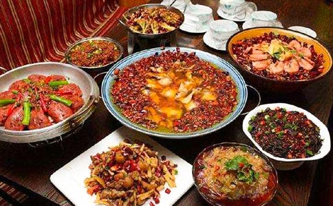 吃中餐夾菜的禮儀